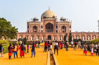 Delhi, Hindistan - 18 Ocak 2016: Humayun Türbesi kompleksi, Hindistan'ın Delhi kentinde Babür İmparatoru Hümayun'un mezarı. Unesco Dünya Mirası