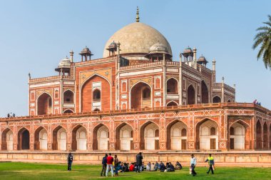 Delhi, Hindistan - 18 Ocak 2016: Humayun Türbesi kompleksi, Hindistan'ın Delhi kentinde Babür İmparatoru Hümayun'un mezarı. Unesco Dünya Mirası