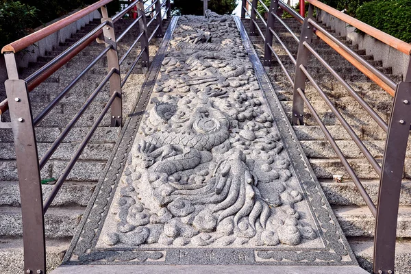 Dragon Chinois Sculpté Sur Escalier Ville Chinoise Yongin Corée Sud — Photo
