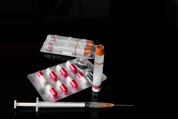 Шприц Диабета Капсулы Лекарства Черном Фоне — стоковое фото