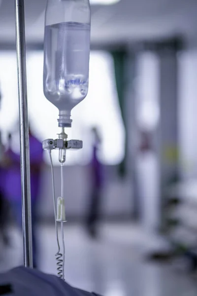 Gotejamento Intravenoso Foco Suave Para Paciente Hospitalar — Fotografia de Stock