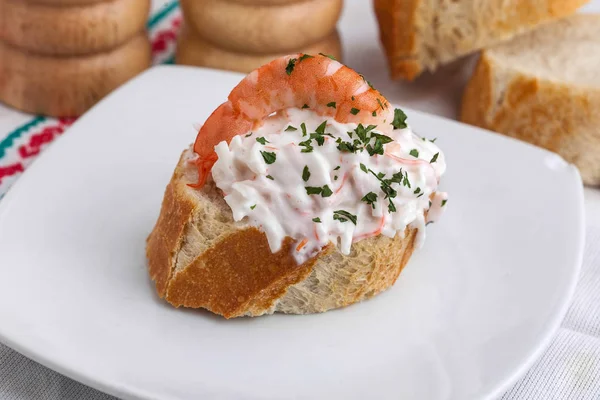 Garnaal Spiesje Met Mayonaise Krab Stokken — Stockfoto