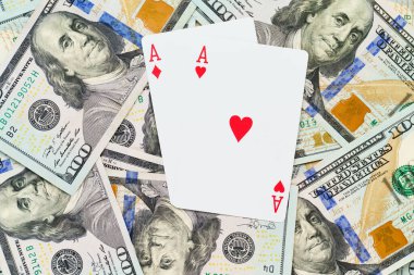 Amerikan doları geçmişinde kart oynamak. Makro.