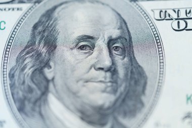 100 dolarlık banknotun bir parçası. Amerikan para birimini kapatın. Amerikan doları geçmişi. Yüksek çözünürlük