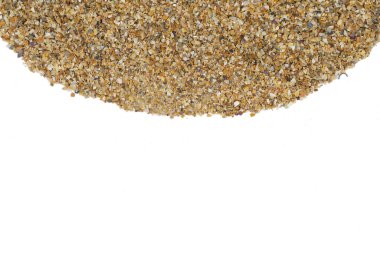 Arkaplan olarak deniz kumu, metin olarak boşluk. Beyazın üzerinde izole..