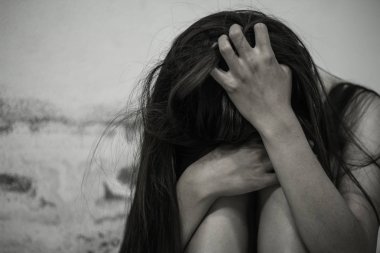 Kız tecavüz, kadınlara, Dünya Kadınlar günü anti-ticareti ve durdurma şiddet yüzünden stresli yapıldı.