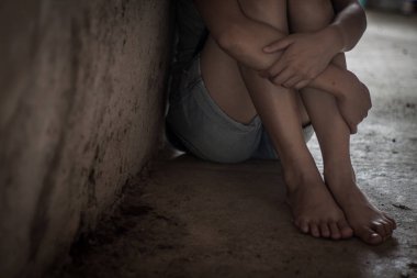 Onu sarılma kadın ticareti işleminin kadınlara, Dünya Kadınlar günü Anti-ticareti ve durdurma şiddet kurbanları nedeniyle üzgün ve üzgün hisseder