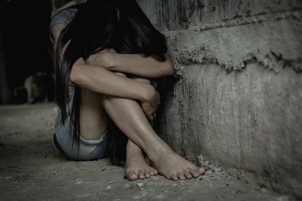 Kaçakçılığı, cinsel istismar, anti-ticareti ve durdurma şiddete karşı kadın, Dünya Kadınlar Günü nedeniyle mağdur olan kadınların