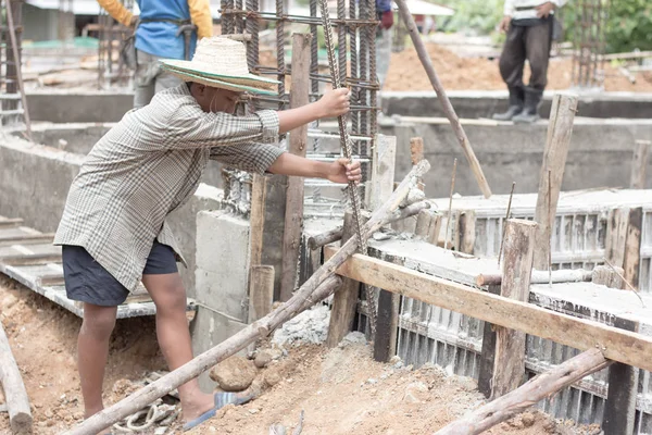 Los Niños Ven Obligados Trabajar Construcción Violencia Infantil Concepto Trata — Foto de Stock