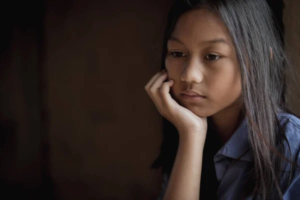 Portrait Poor Little Thailand Girl Lost Deep Thoughts Poverty Poor — Stock Photo, Image