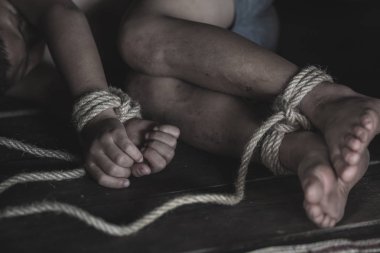 Çocuk şiddet ve ticaretini durdurmak. Dur şiddet karşı çocuk, Çocuk esaret açı görüntüde bulanıklık, insan hakları günü kavramı.