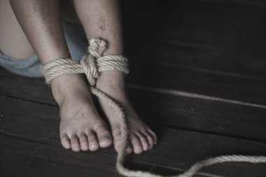 Çocuk şiddet ve ticaretini durdurmak. Dur şiddet karşı çocuk, Çocuk esaret açı görüntüde bulanıklık, insan hakları günü kavramı.