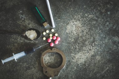 Katta çeşitli ilaçlar, topluluğu farklı zor eroin, hap, tütün, bağımlılık kavramı uyuşturucu. 