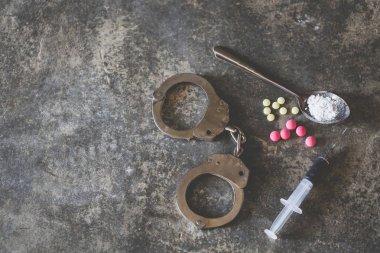 Katta çeşitli ilaçlar, topluluğu farklı zor eroin, hap, tütün, bağımlılık kavramı uyuşturucu. 