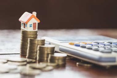 Üstünde tepe-in yığın para mortgage kredisi, mülkiyet yönetimi kavramı büyüme olarak ev modeli. Yatırım ve Risk Yönetimi.