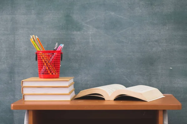 School Books Desk Back School Supplies Books Blackboard Wooden Background — Stock Photo, Image