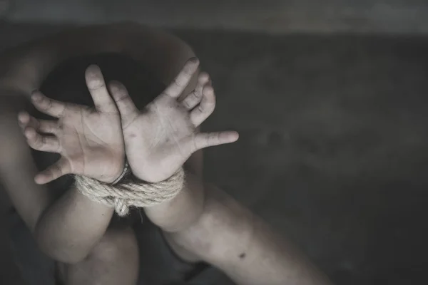 Niño Está Atado Por Una Cuerda Stop Child Violence Trafficking — Foto de Stock