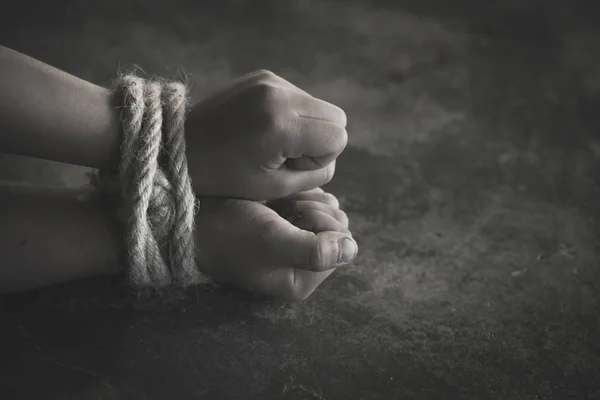 Kinderhände Mit Seil Gefesselt Menschenrechte Opfer Des Menschenhandels Gewalt Gegen — Stockfoto