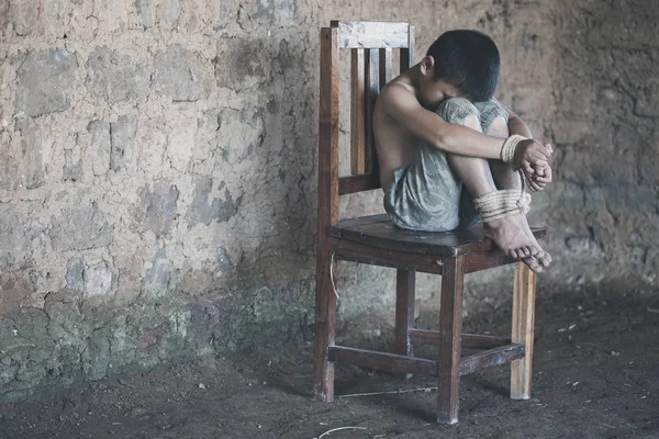 Mano Del Niño Atada Con Una Cuerda Derechos Humanos Víctimas —  Fotos de Stock