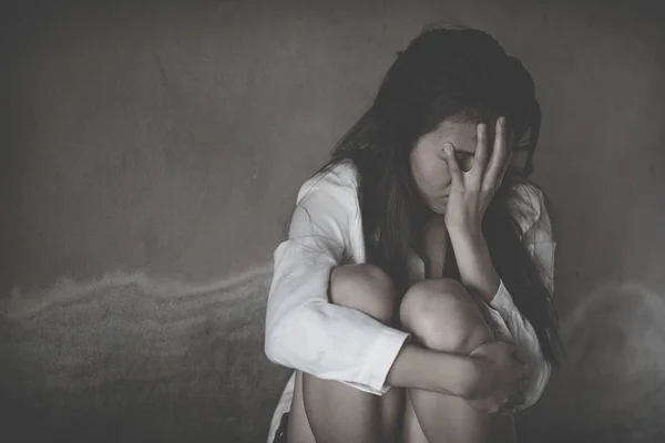 Donne Sedute Sul Pavimento Che Piangono Depressione Donna Depressa Seduta — Foto Stock