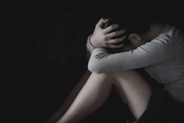 çocuk ve kadınlara yönelik şiddeti durdurun, çocuk şiddeti ve istismar konsepti, kaçakçılık kavramı. 