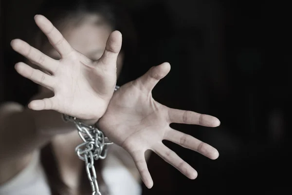 Женщины Поднимают Ладонь Прекращают Сексуальное Насилие Борьбу Торговлей Людьми Прекращают — стоковое фото