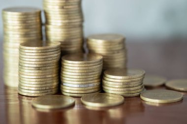 Altın sikke, iş büyüme için yığın para sikke yığını