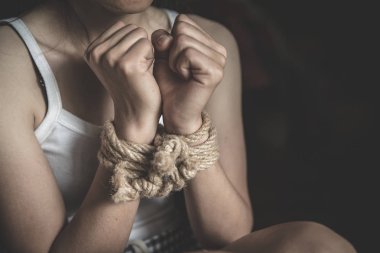 Kadınlar, cinsel kötüye durdurma kavramı karşı şiddete son bir