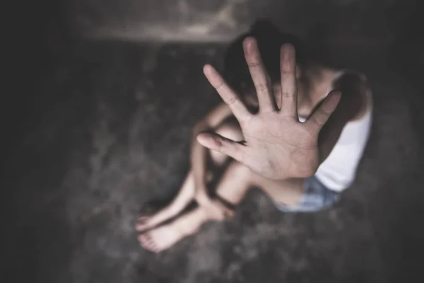 Women  bondage lift hands against violence against women,interna — Stock Photo, Image