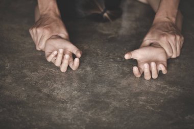 Tecavüz ve cinsel istismar için eller. Cinsel istismar bir sorun veya SOC olduğunu