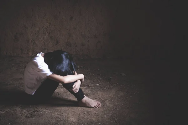 Kinderen geweld en misbruikte, Stop martelt jongen geweld. kind b — Stockfoto