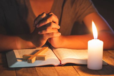 Dua eden eller. Eucharist Terapi Tanrı Tövbe Cathol Yardım Korusun
