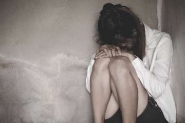 Depresyon veya iç şiddet kavramı, siyah ve beyaz görüntü o