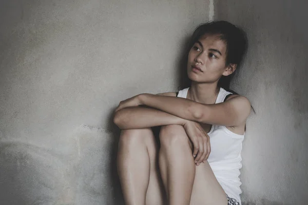 Cinsel taciz ve tecavüz mağduru kadınlar, Kadın Viole — Stok fotoğraf