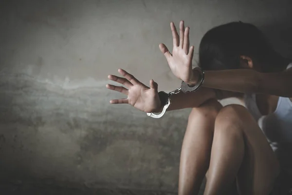 Víctima Fue Encerrada Por Esposas Concepto Trata Personas Detener Violencia — Foto de Stock
