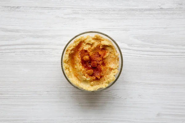 Mangkuk Hummus Dengan Kacang Arab Paprika Dan Minyak Zaitun Pada — Stok Foto