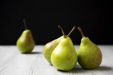 Lezzetli taze armut, yan görünüm. Yakın çekim. Organik meyve.