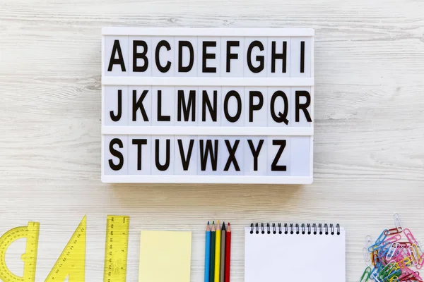 Bildungskonzept Buchstaben Von Bis Englisches Alphabet Auf Modernem Brett Und — Stockfoto