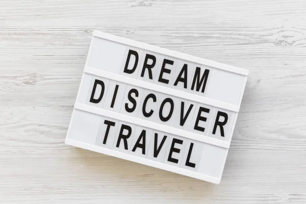 Placa Moderna Com Texto Dream Discover Travel Palavra Sobre Fundo — Fotografia de Stock