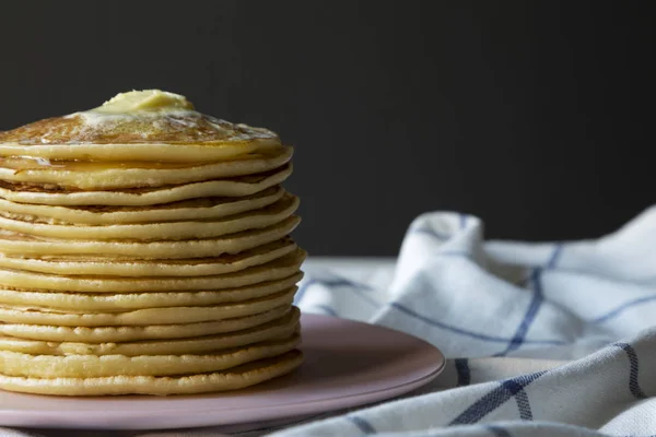 Stack Homemade Pancakes Butter Pink Plate Side View Closeup Copy — Stock Photo, Image