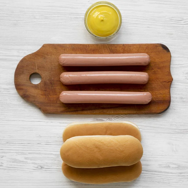 Ingredienser Til Fremstilling Hotdogs Pølser Rustik Træplade Hotdog Boller Sennep - Stock-foto
