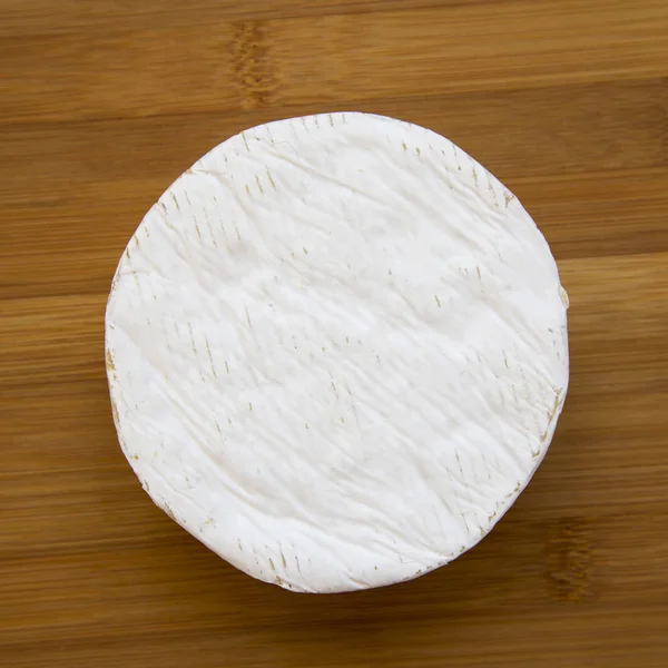 Camembert Fromage Sur Panneau Bambou Vue Sur Dessus Nourriture Pour — Photo