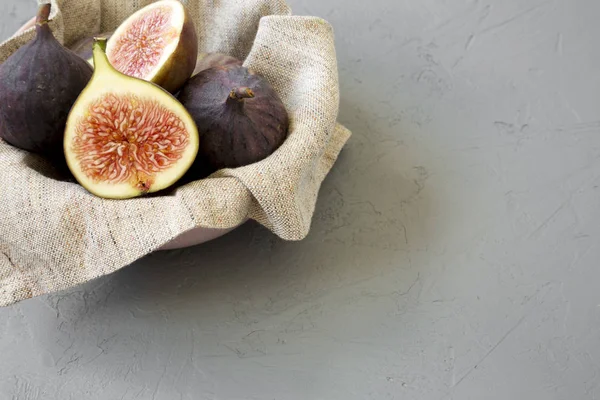 Fresh Figs Bowl Gray Background Side View Space Text — Stock Photo, Image