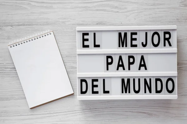 'El Mejor Papa Del Mundo' palavras no quadro moderno, bloco de notas em branco o — Fotografia de Stock