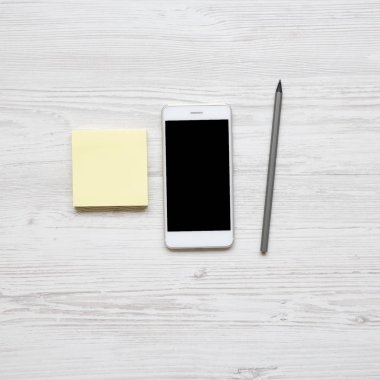 Akıllı telefon, kalem ve çıkartmalı çalışma alanı, genel bakış. F