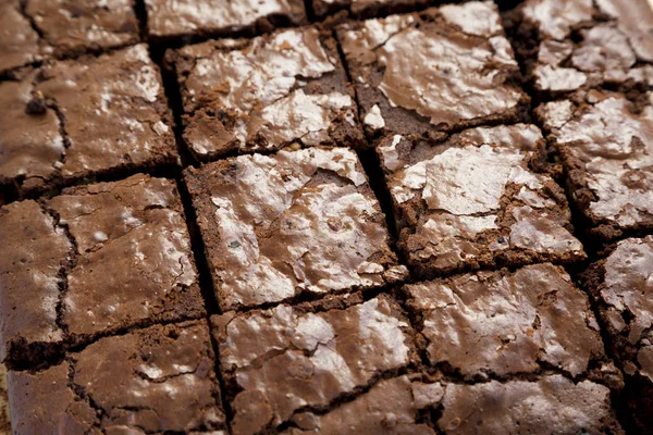 บราวนี่ช็อคโกแลตโฮมเมด มุมมองต่ํา ใกล้ชิด เฟรช บา — ภาพถ่ายสต็อก