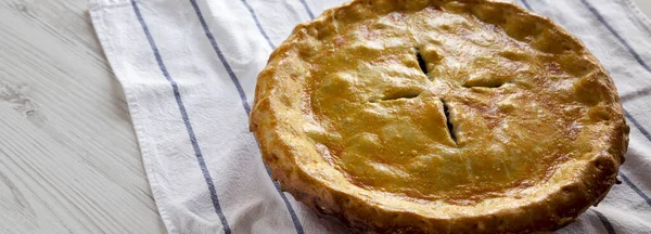 Délicieux Tourtiere Canadien Maison Tarte Viande Sur Tissu Vue Côté — Photo