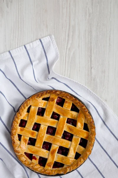 Tarte Aux Cerises Maison Délicieuse Sur Fond Bois Blanc Vue — Photo