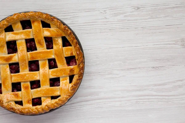 Tarte Aux Cerises Maison Délicieuse Sur Une Surface Bois Blanc — Photo