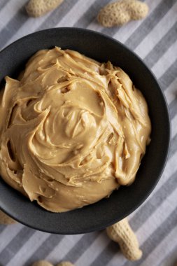 Organik Kremalı Fıstık Ezmesi Kasede, üst manzara.